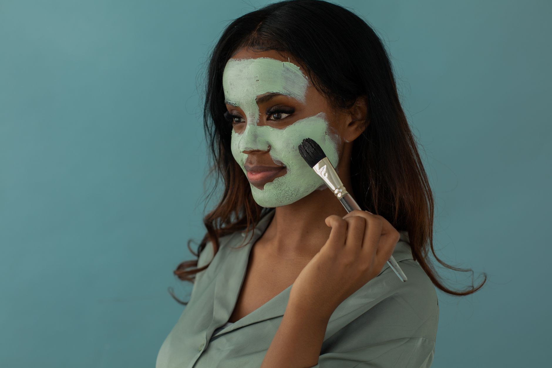 Facial Cleansing Brush Not Working? 6 Causes and How to Fix Them 1 Illustration for: Facial Cleansing Brush Not Working? 6 Causes and How to Fix Them